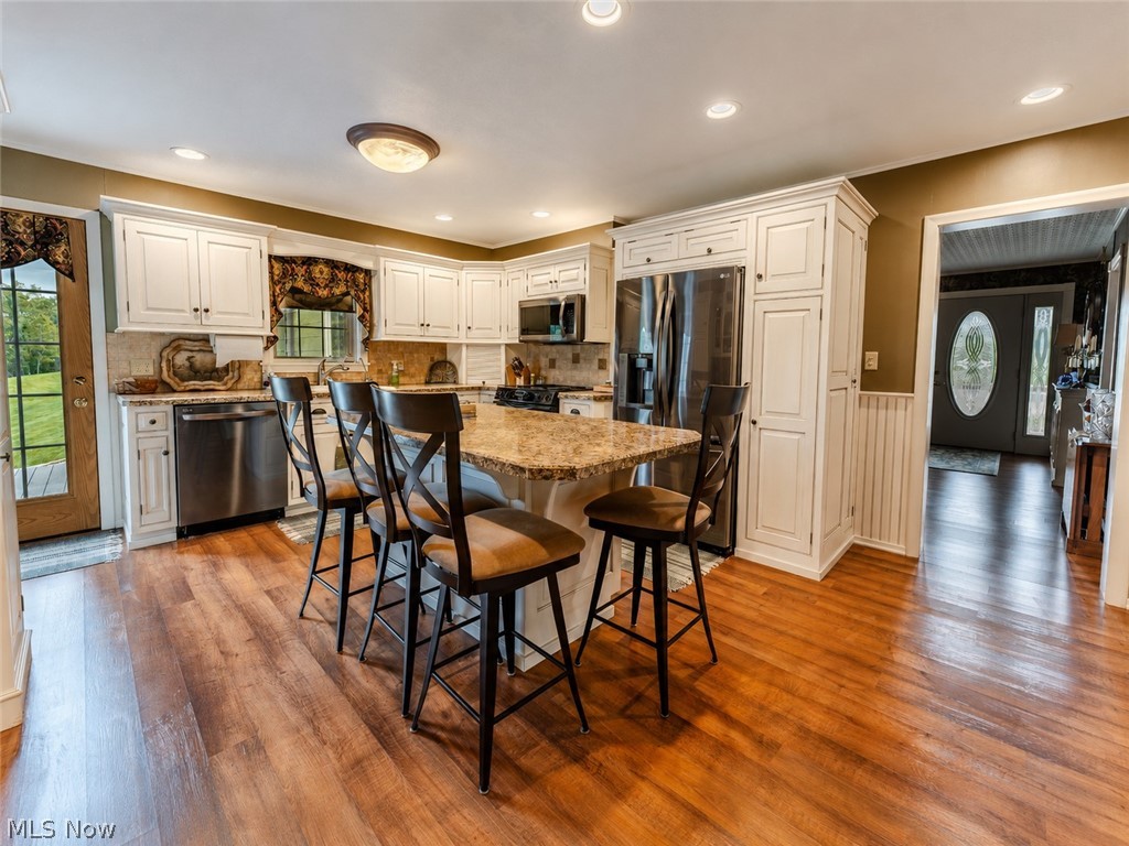 7759 Eddie Hill Road SE Uhrichsville OH 44683
