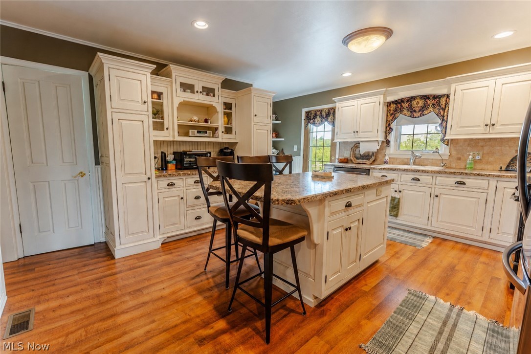 7759 Eddie Hill Road SE Uhrichsville OH 44683