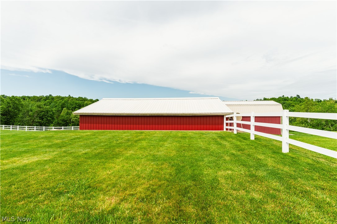 7759 Eddie Hill Road SE Uhrichsville OH 44683