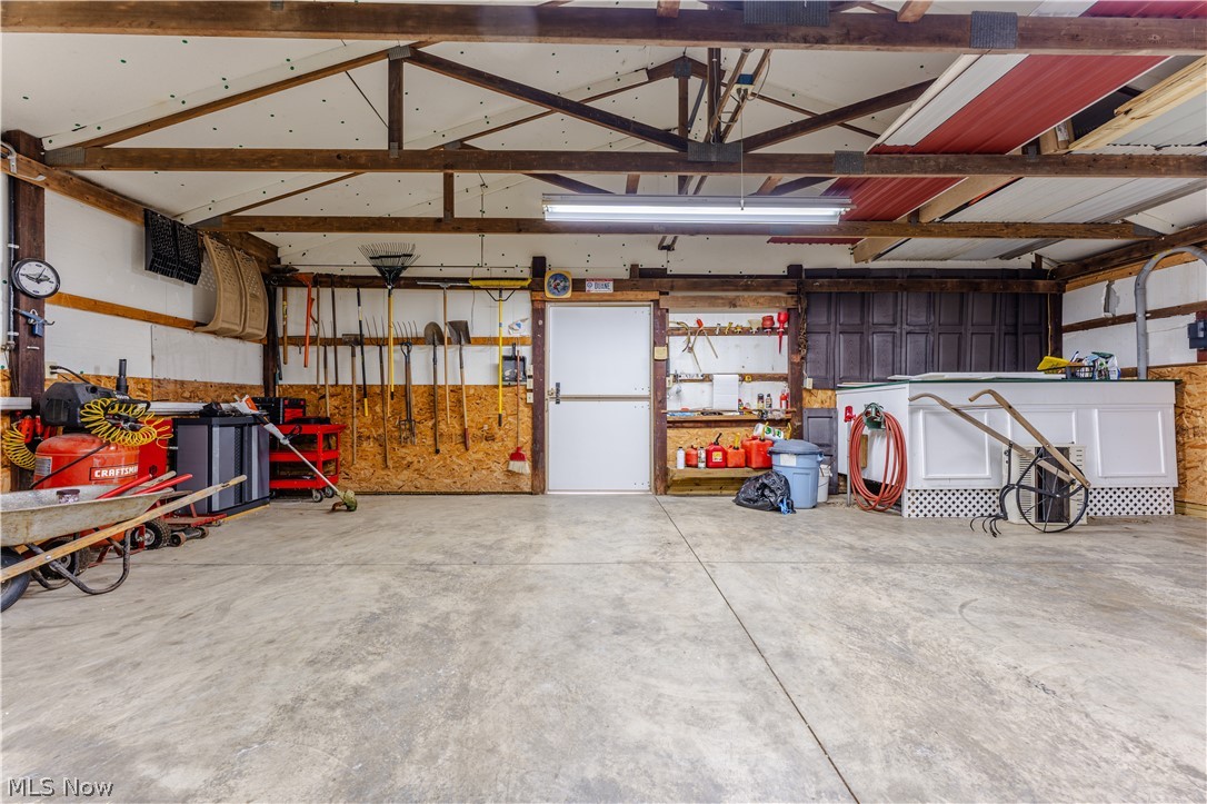 7759 Eddie Hill Road SE Uhrichsville OH 44683