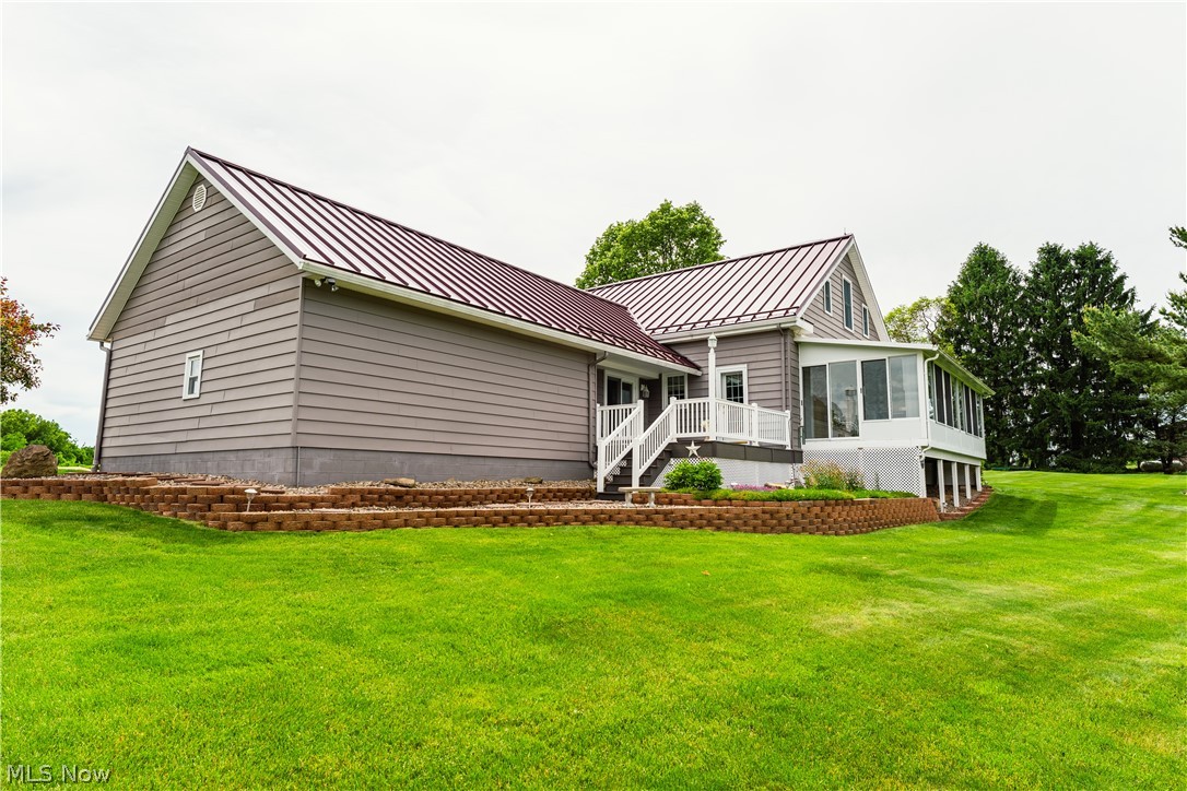 7759 Eddie Hill Road SE Uhrichsville OH 44683