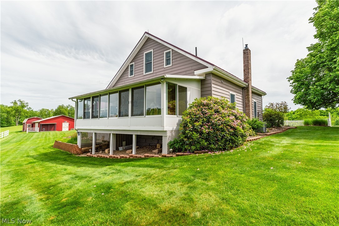 7759 Eddie Hill Road SE Uhrichsville OH 44683