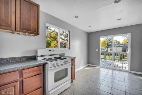 1083 Eastlake Drive Eastlake OH 44095