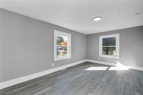 1083 Eastlake Drive Eastlake OH 44095