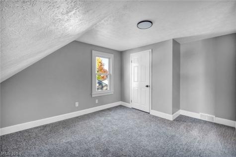 1083 Eastlake Drive Eastlake OH 44095