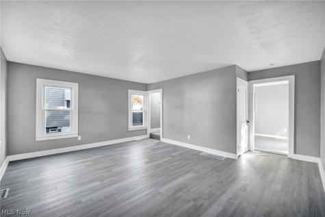 1083 Eastlake Drive Eastlake OH 44095