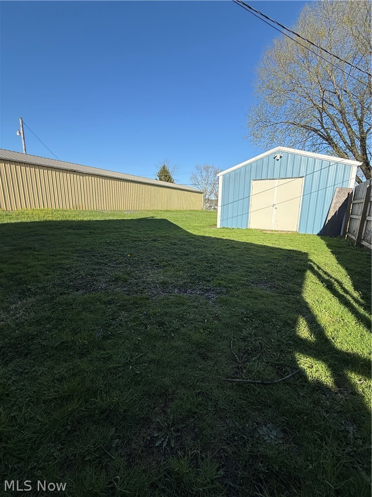 1748 South Lawn Extension Coshocton OH 43812