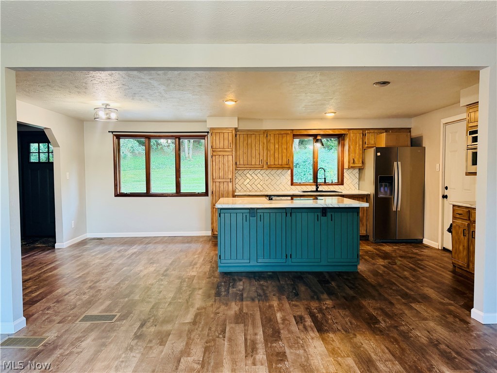 1674 Township Highway 244 Toronto OH 43964