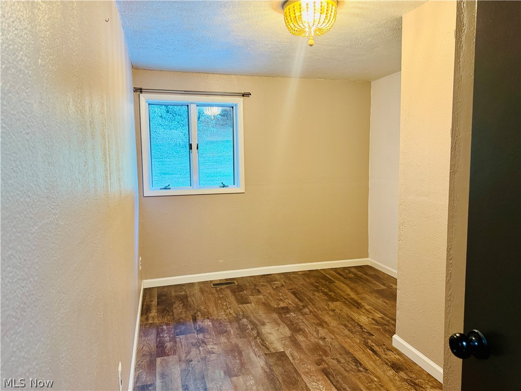 1674 Township Highway 244 Toronto OH 43964