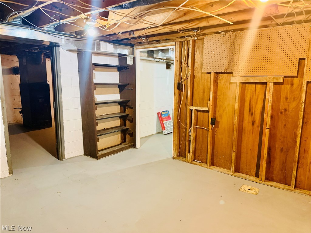 1674 Township Highway 244 Toronto OH 43964