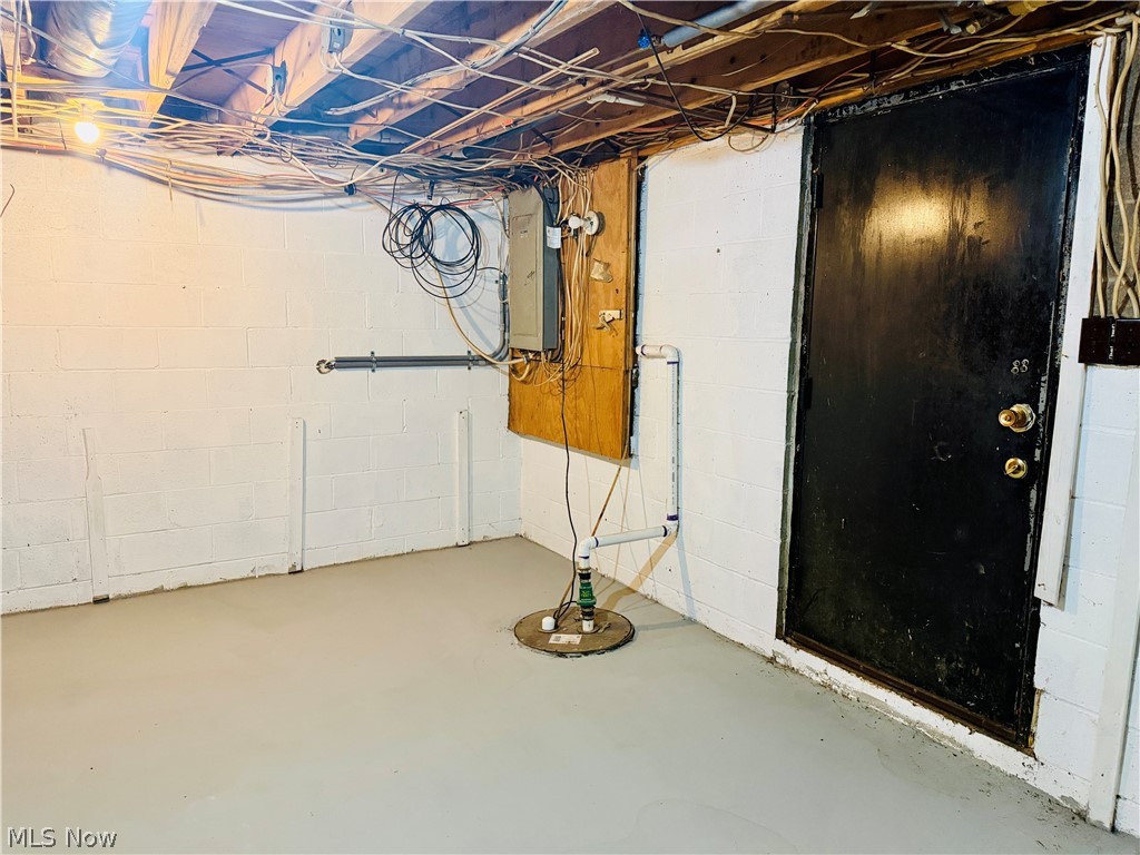 1674 Township Highway 244 Toronto OH 43964