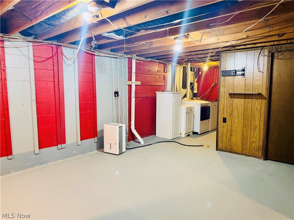 1674 Township Highway 244 Toronto OH 43964