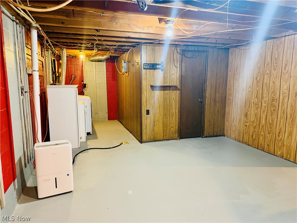 1674 Township Highway 244 Toronto OH 43964