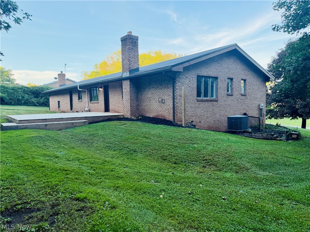 1674 Township Highway 244 Toronto OH 43964