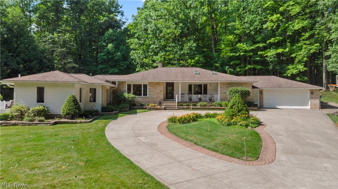 17525 Haskins Road Chagrin Falls OH 44023