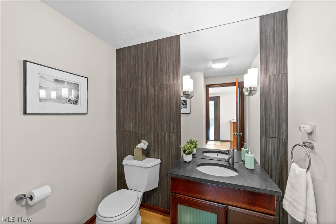 17525 Haskins Road Chagrin Falls OH 44023