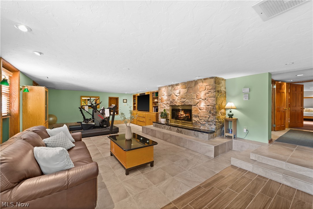17525 Haskins Road Chagrin Falls OH 44023