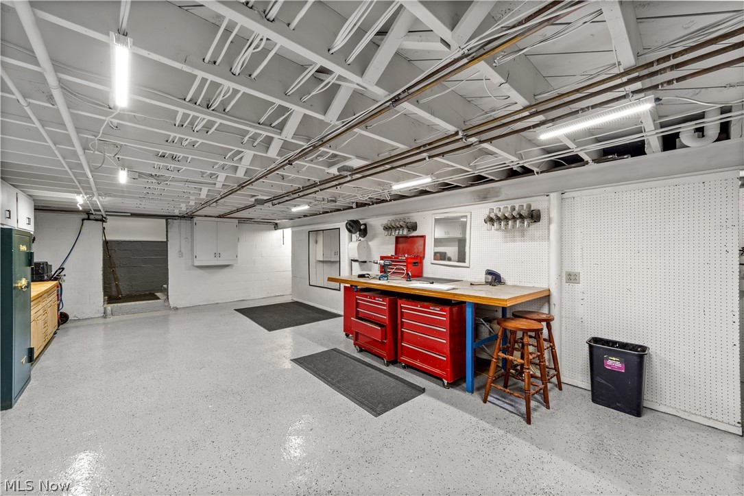 17525 Haskins Road Chagrin Falls OH 44023