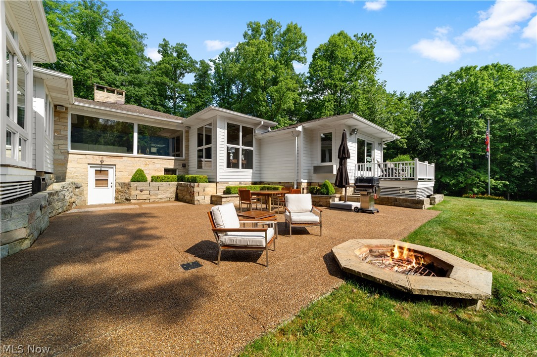 17525 Haskins Road Chagrin Falls OH 44023