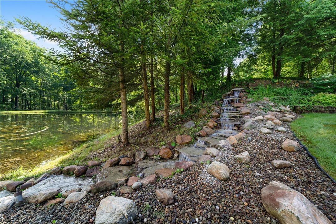 17525 Haskins Road Chagrin Falls OH 44023