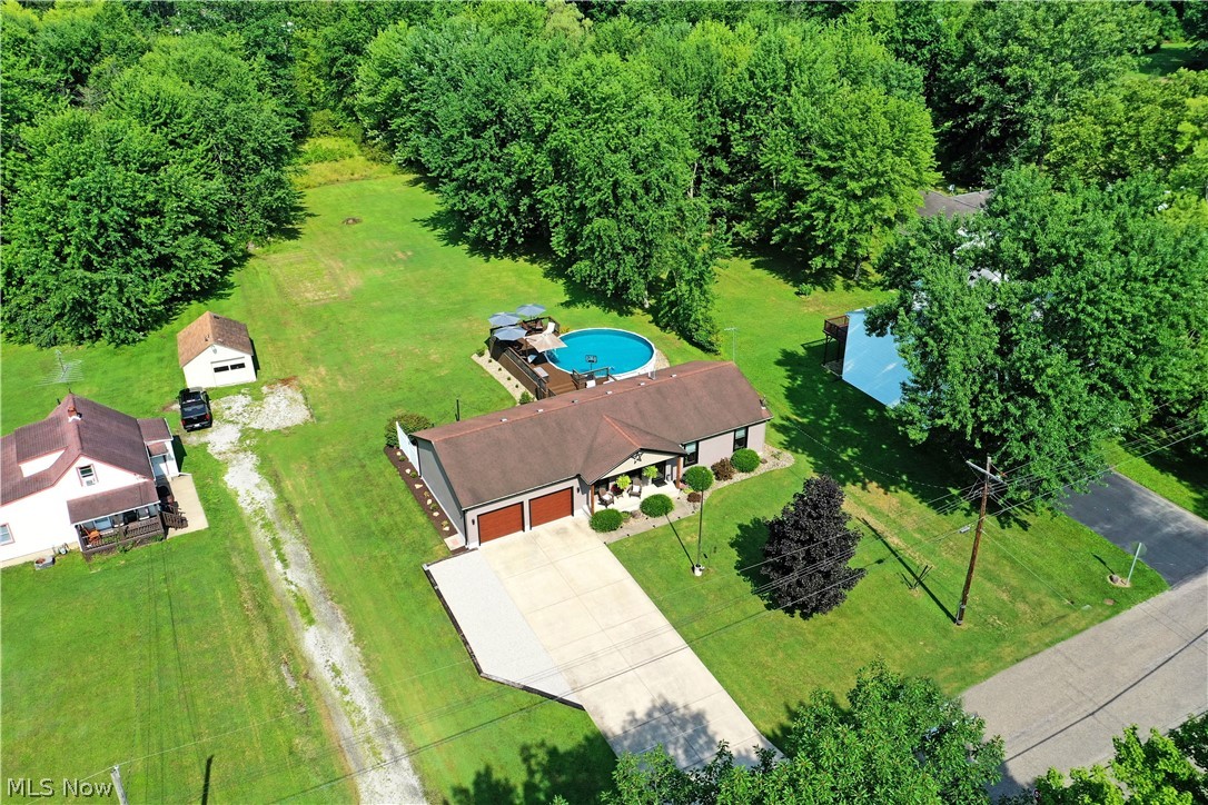 4895 Woodrow Avenue NW Warren OH 44483