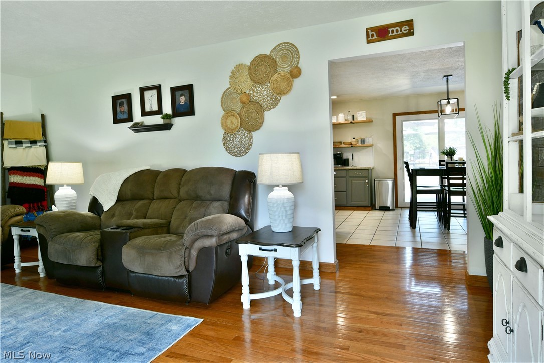 4895 Woodrow Avenue NW Warren OH 44483