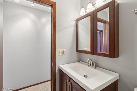 14784 Stone Creek Oval Strongsville OH 44149