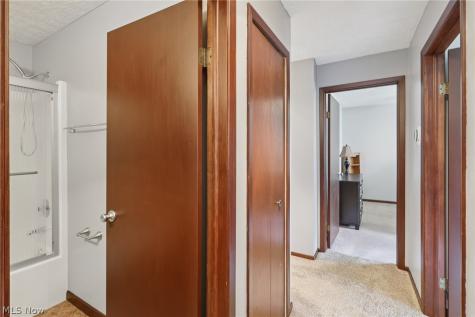 14784 Stone Creek Oval Strongsville OH 44149