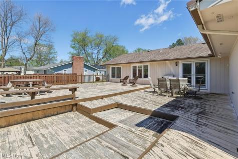 14784 Stone Creek Oval Strongsville OH 44149