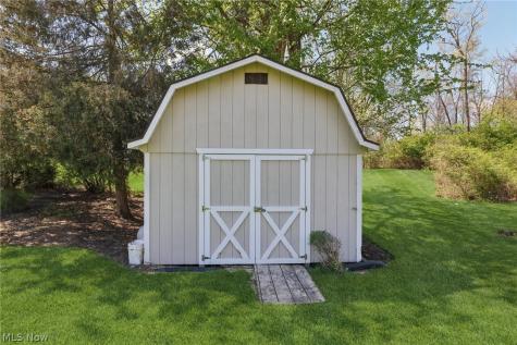 14784 Stone Creek Oval Strongsville OH 44149