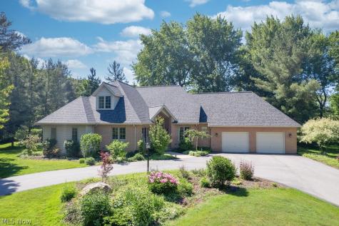 10 Deep Creek Lane Moreland Hills OH 44022