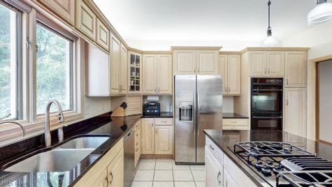 10 Deep Creek Lane Moreland Hills OH 44022
