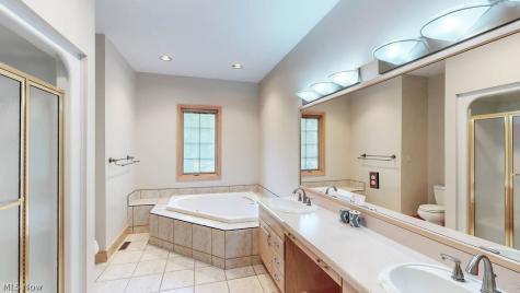 10 Deep Creek Lane Moreland Hills OH 44022