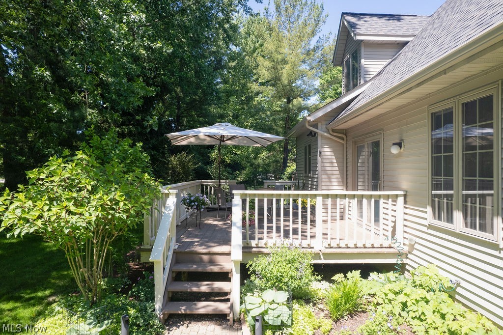 10 Deep Creek Lane Moreland Hills OH 44022
