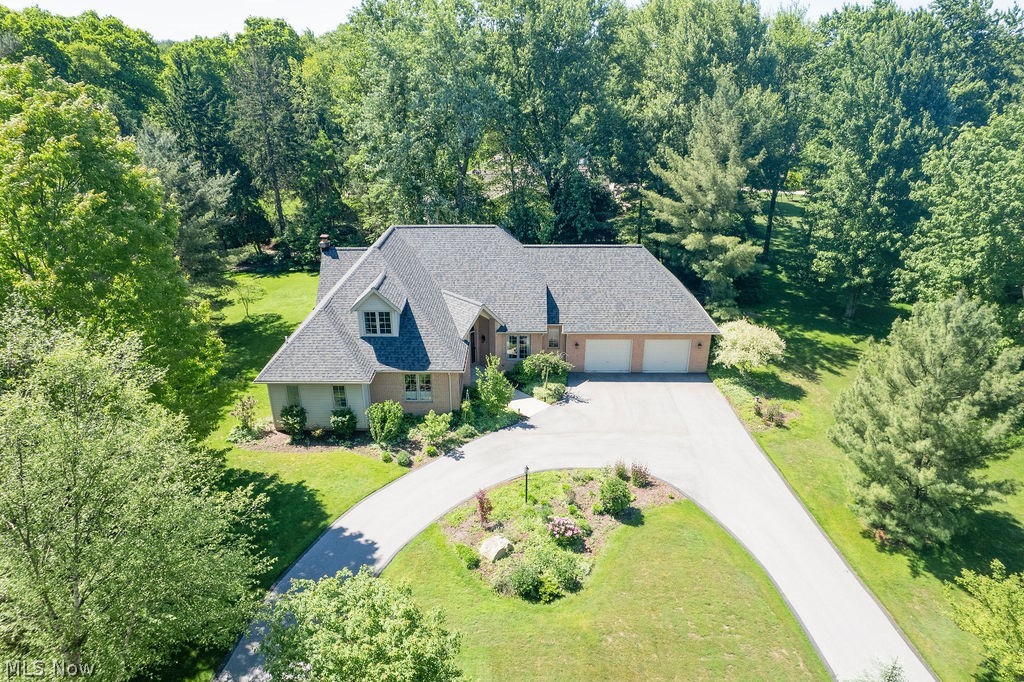 10 Deep Creek Lane Moreland Hills OH 44022