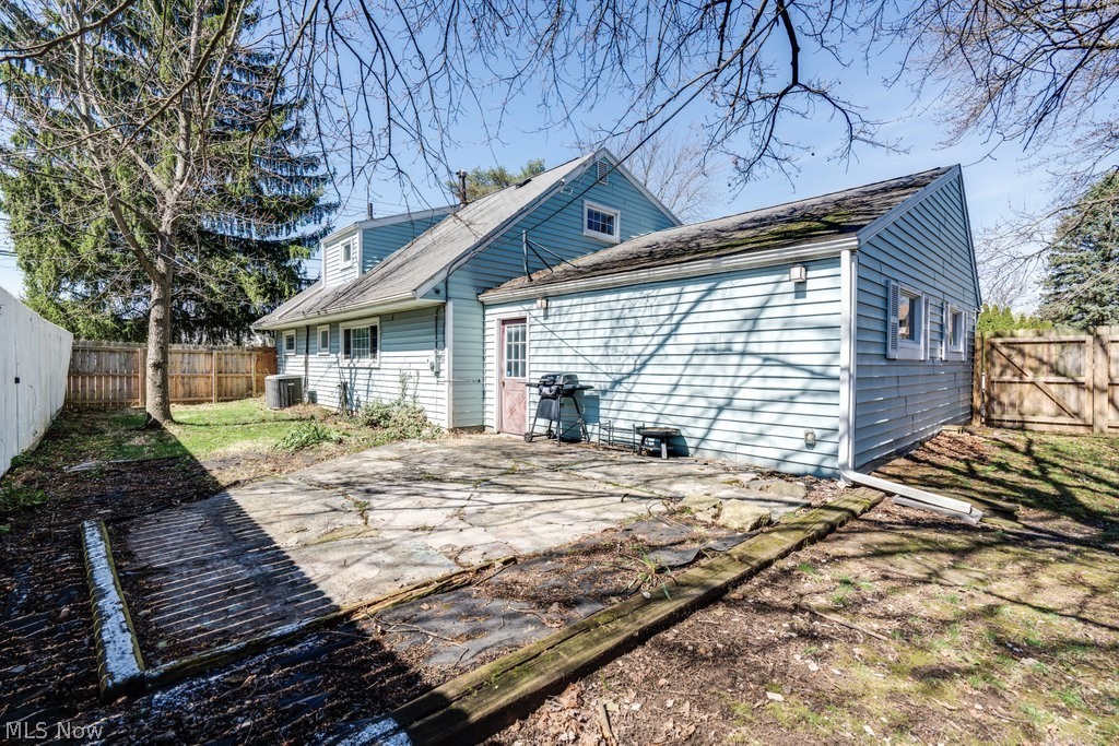 22 Van Doren Drive Cuyahoga Falls OH 44221