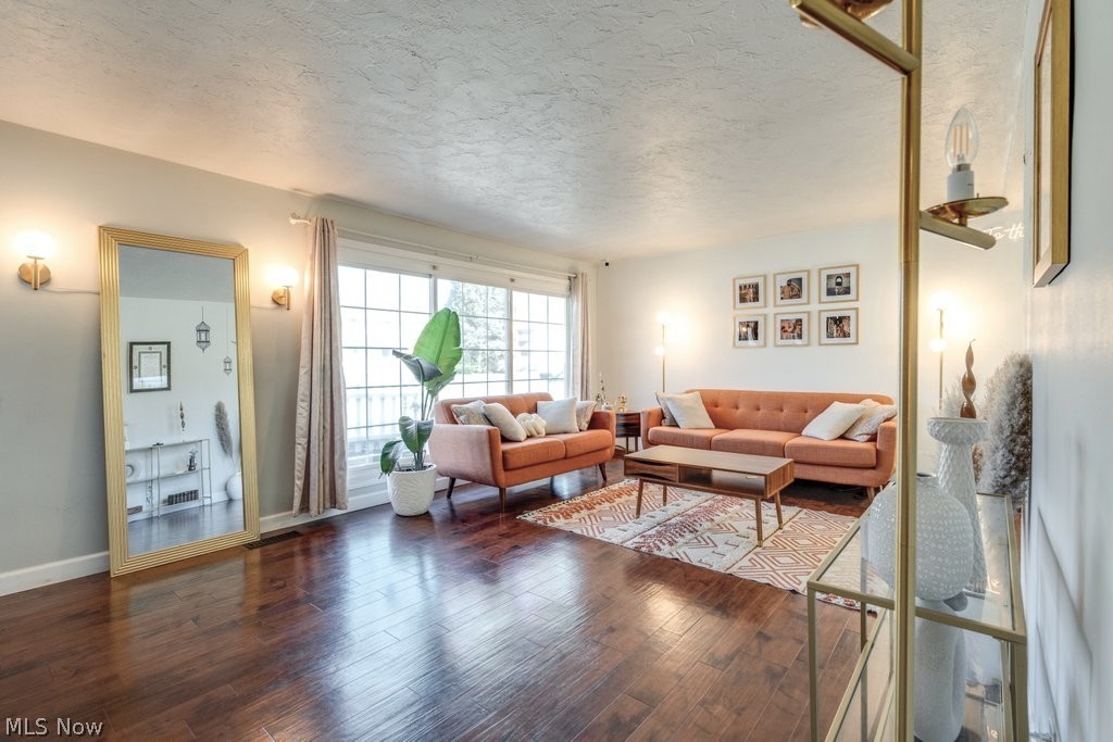 22 Van Doren Drive Cuyahoga Falls OH 44221