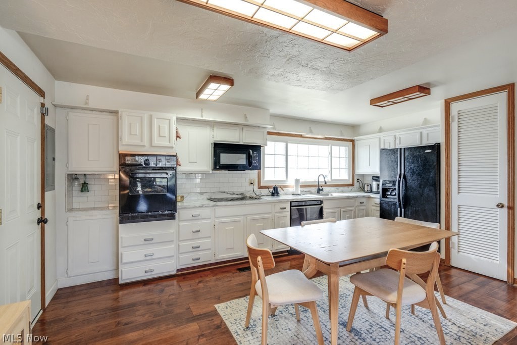 22 Van Doren Drive Cuyahoga Falls OH 44221