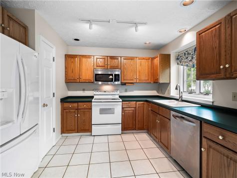 32225 Augusta Drive Avon Lake OH 44012