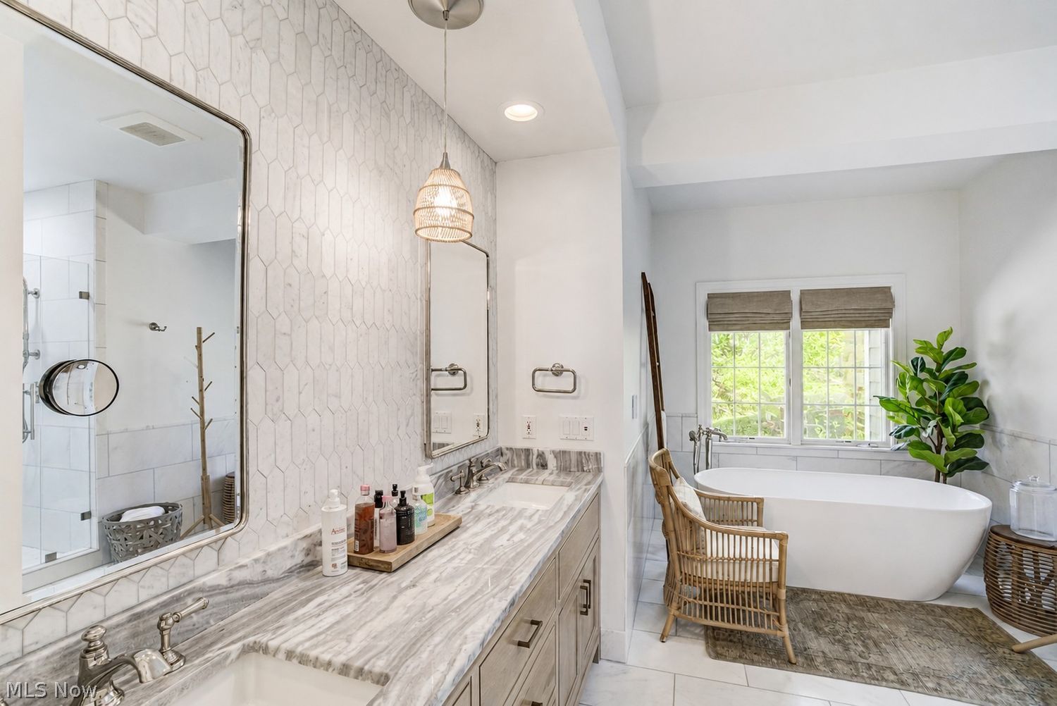 35 Winding River Trail Bentleyville OH 44022