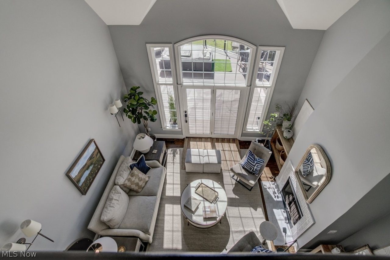 35 Winding River Trail Bentleyville OH 44022