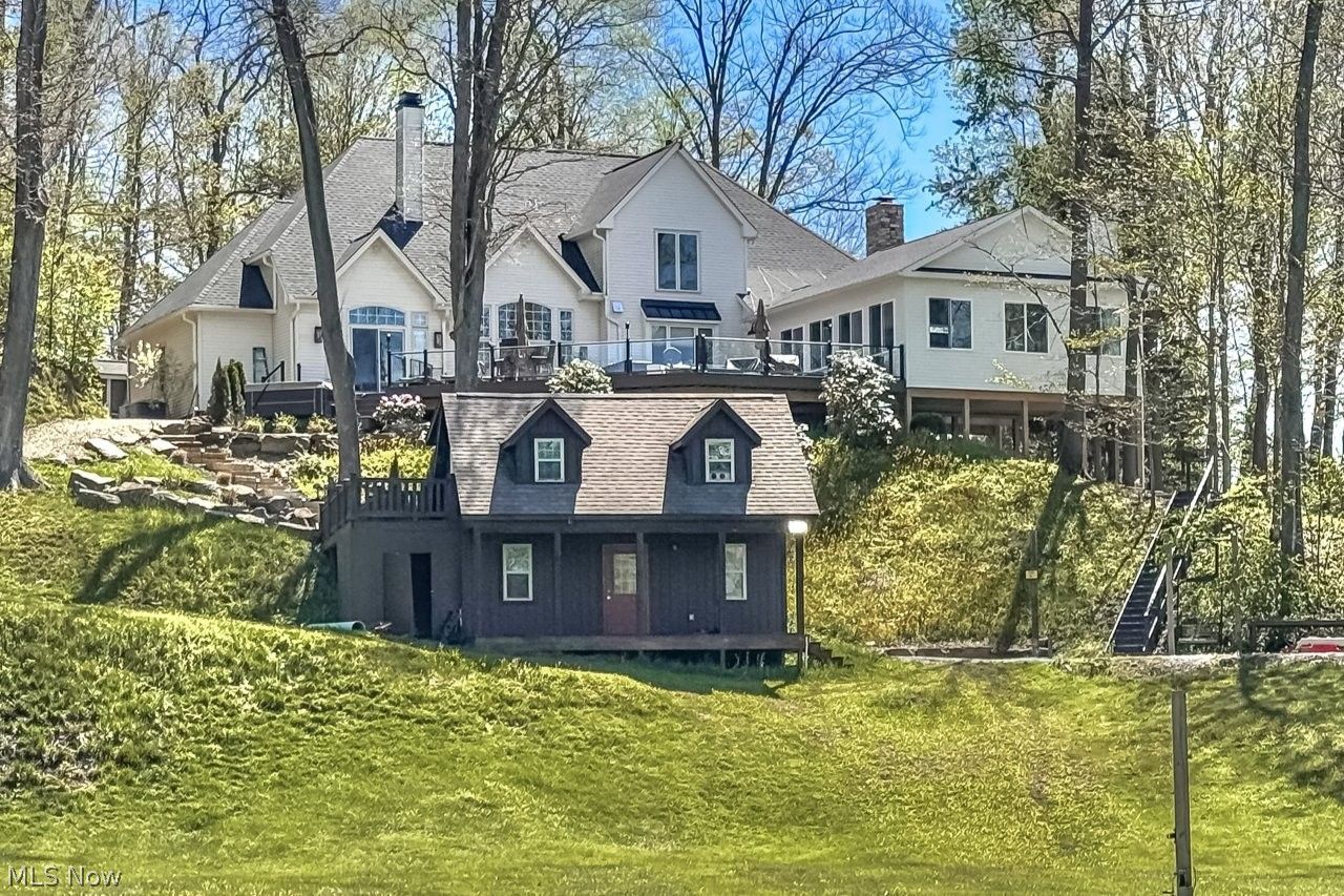 35 Winding River Trail Bentleyville OH 44022