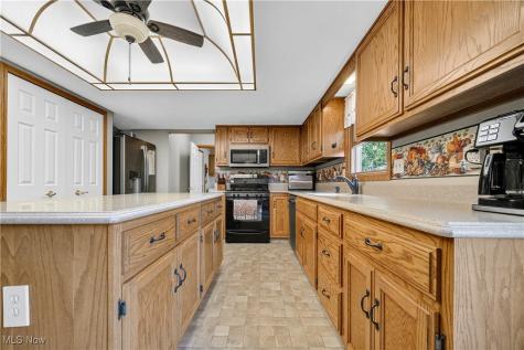 3473 Auvergne Oval Brunswick OH 44212