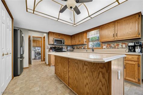 3473 Auvergne Oval Brunswick OH 44212