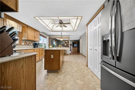 3473 Auvergne Oval Brunswick OH 44212