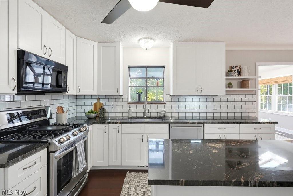 400 Seneca Court Avon Lake OH 44012