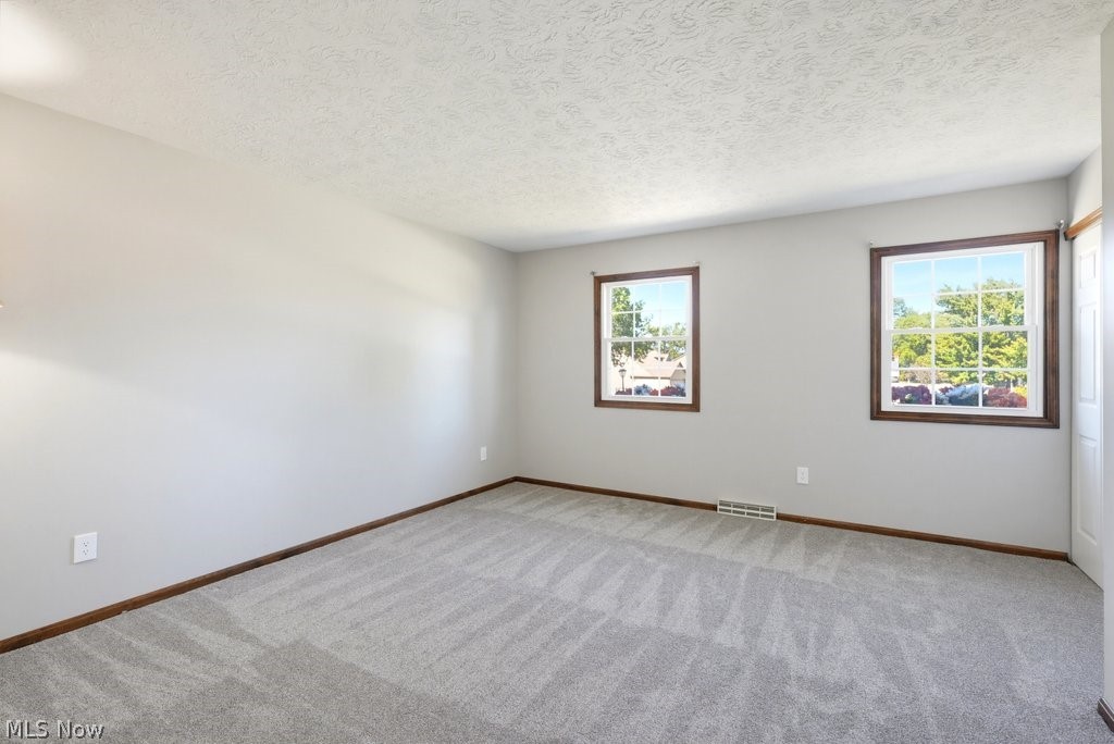 400 Seneca Court Avon Lake OH 44012