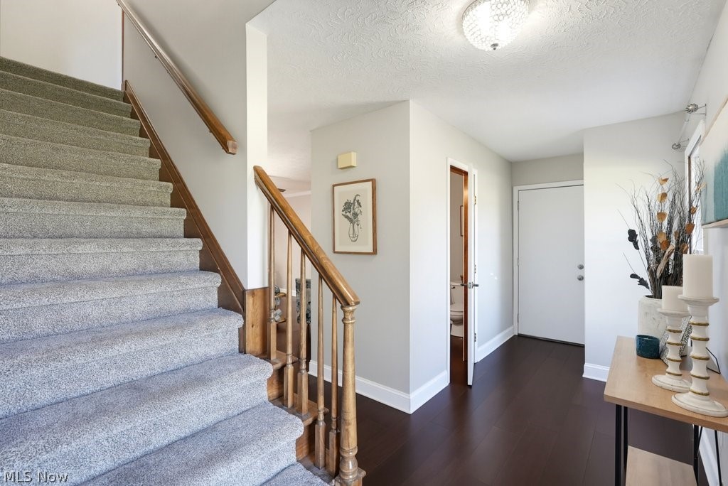 400 Seneca Court Avon Lake OH 44012