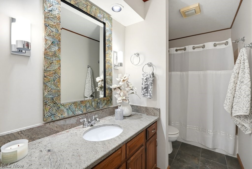 400 Seneca Court Avon Lake OH 44012