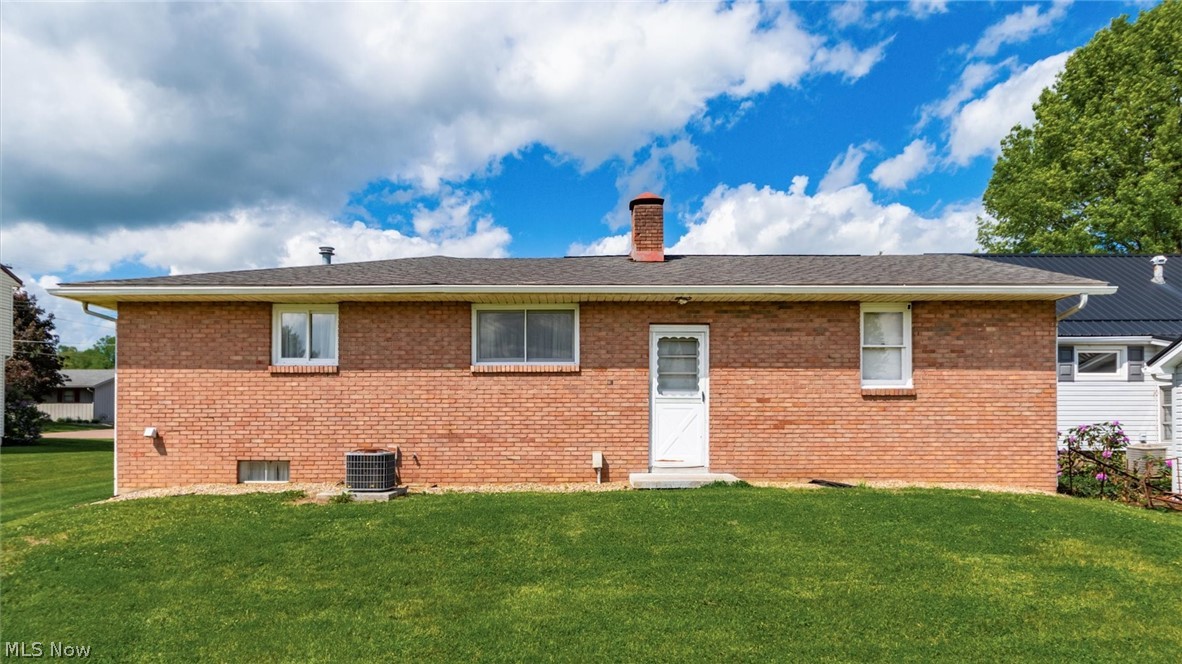 254 Sycamore Street Duncan Falls OH 43734